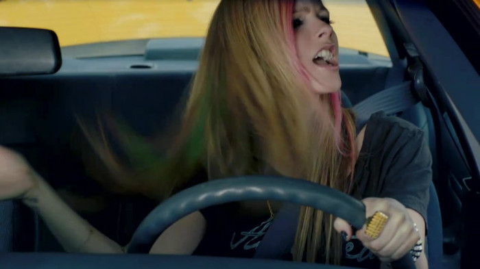 Avril Lavigne - What The Hell_youtube_original 0797