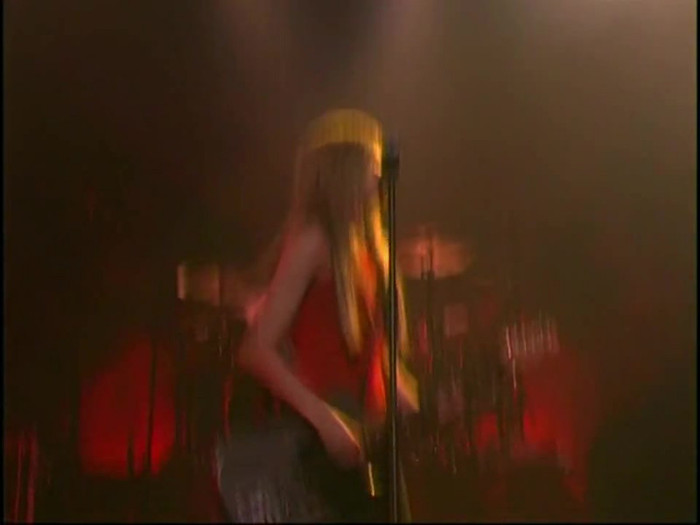 Bonez Tour Documentary [HD] Part2 - Avril Lavigne 2208