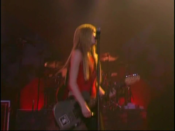 Bonez Tour Documentary [HD] Part2 - Avril Lavigne 2209