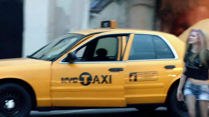 Avril Lavigne - What The Hell_youtube_original 1059