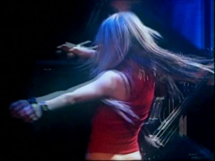 Bonez Tour Documentary [HD] Part2 - Avril Lavigne 2686