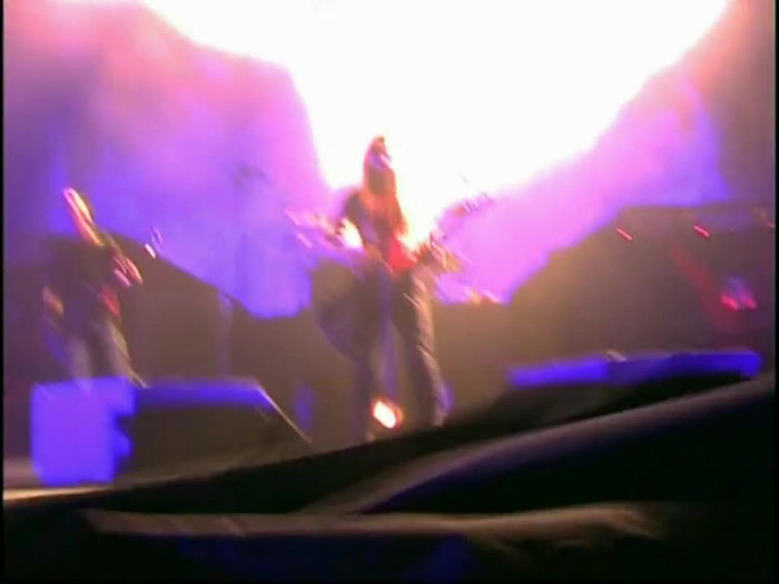 Bonez Tour Documentary [HD] Part2 - Avril Lavigne 0740