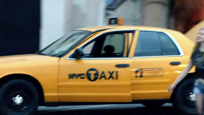 Avril Lavigne - What The Hell_youtube_original 1060