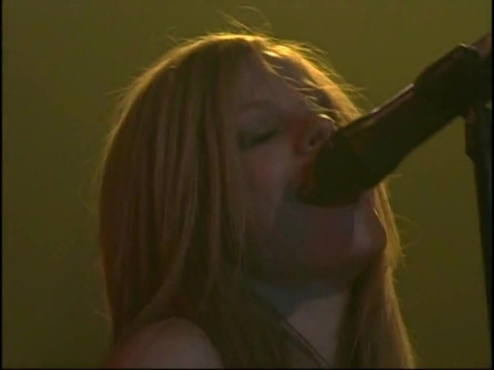 Bonez Tour Documentary [HD] Part2 - Avril Lavigne 2213