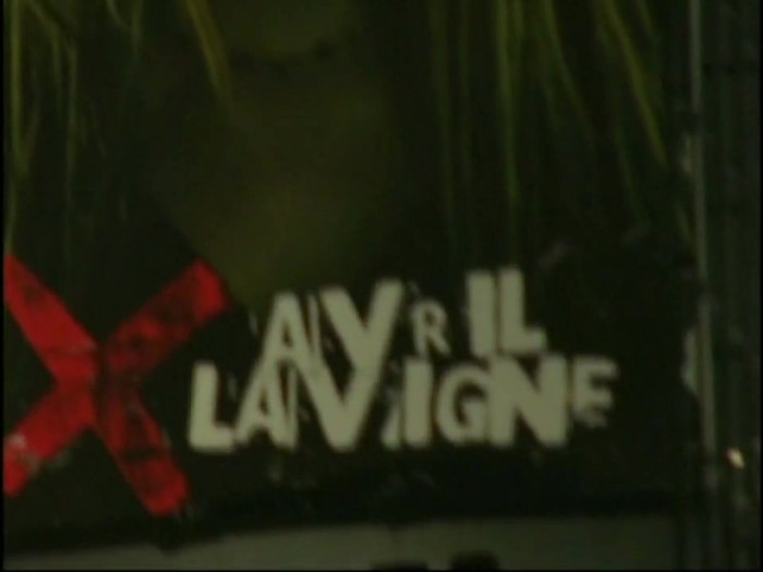 Bonez Tour Documentary [HD] Part2 - Avril Lavigne 0266