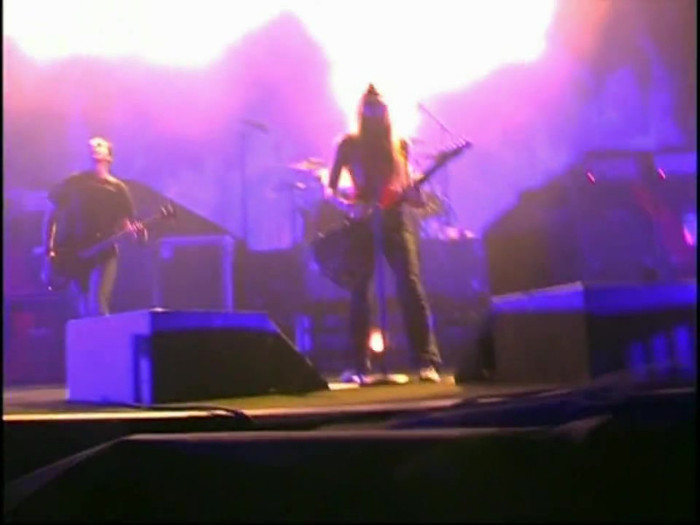 Bonez Tour Documentary [HD] Part2 - Avril Lavigne 0746