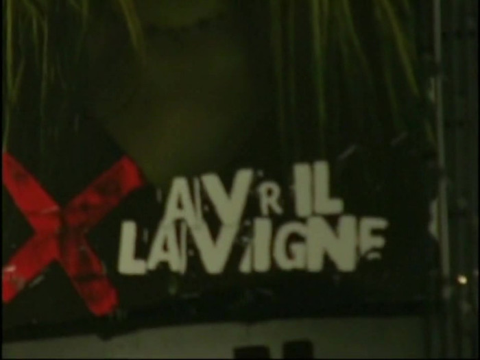 Bonez Tour Documentary [HD] Part2 - Avril Lavigne 0268