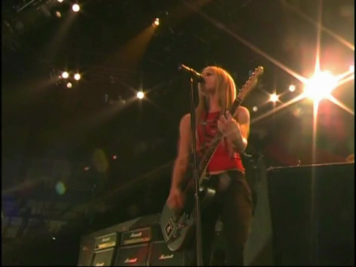 Bonez Tour Documentary [HD] Part2 - Avril Lavigne 1229