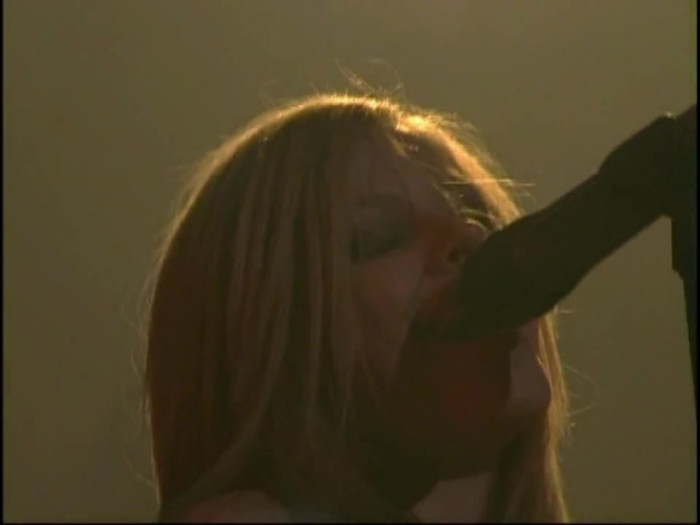 Bonez Tour Documentary [HD] Part2 - Avril Lavigne 2219