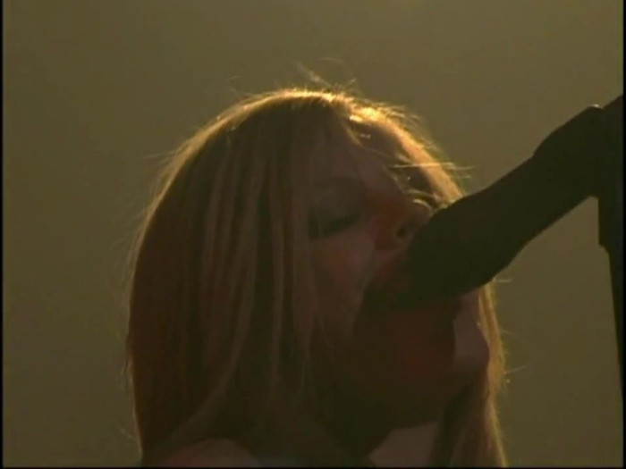 Bonez Tour Documentary [HD] Part2 - Avril Lavigne 2220