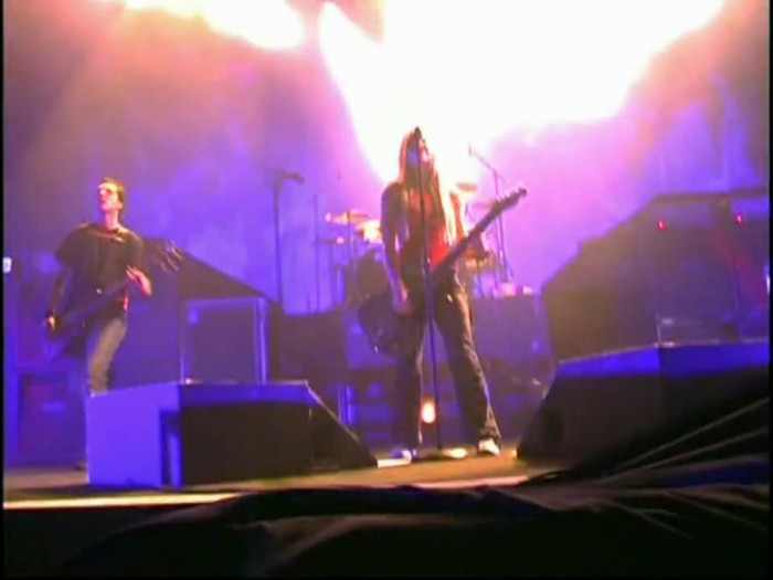 Bonez Tour Documentary [HD] Part2 - Avril Lavigne 0750