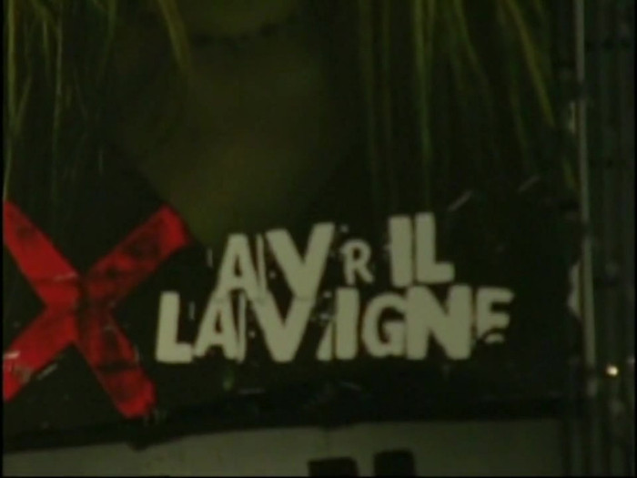 Bonez Tour Documentary [HD] Part2 - Avril Lavigne 0271
