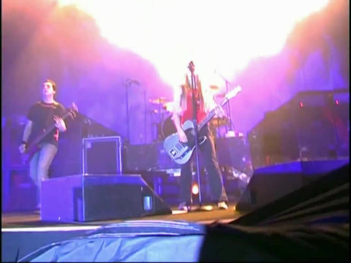 Bonez Tour Documentary [HD] Part2 - Avril Lavigne 0751