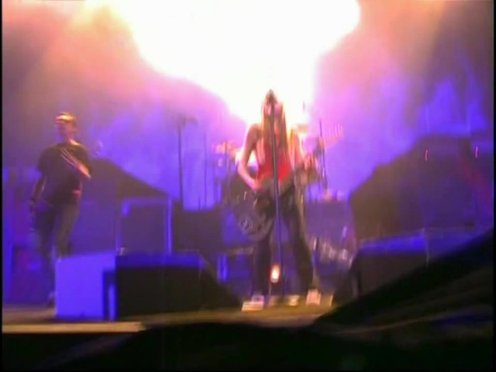 Bonez Tour Documentary [HD] Part2 - Avril Lavigne 0752