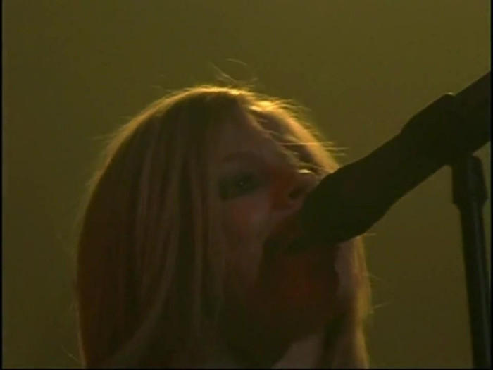 Bonez Tour Documentary [HD] Part2 - Avril Lavigne 2226
