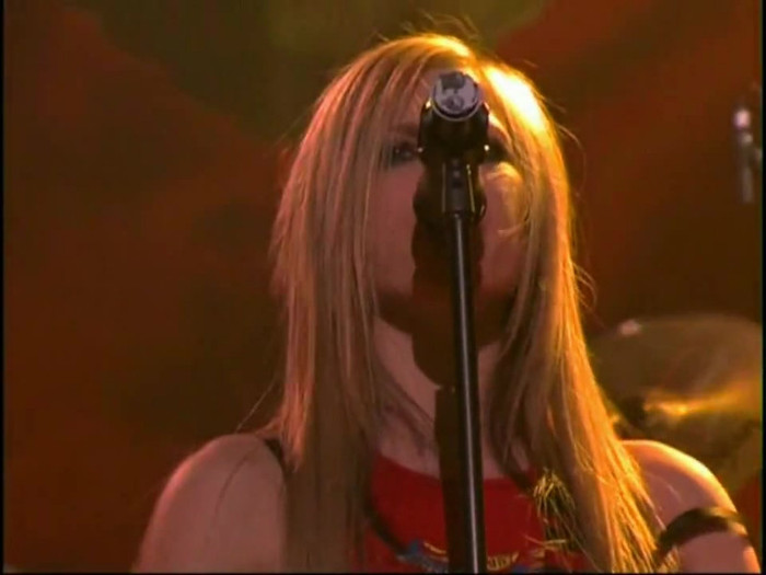 Bonez Tour Documentary [HD] Part2 - Avril Lavigne 2708