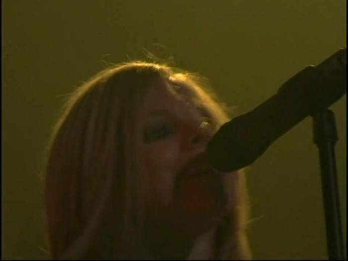 Bonez Tour Documentary [HD] Part2 - Avril Lavigne 2228