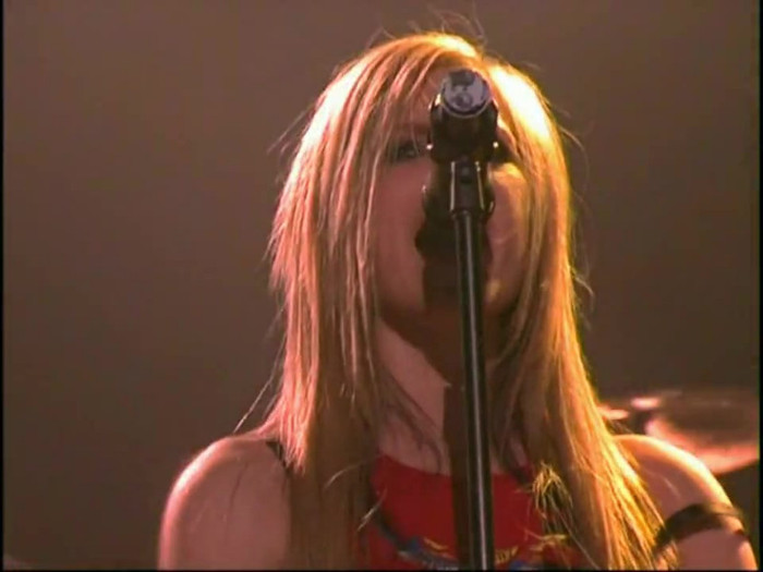 Bonez Tour Documentary [HD] Part2 - Avril Lavigne 2711