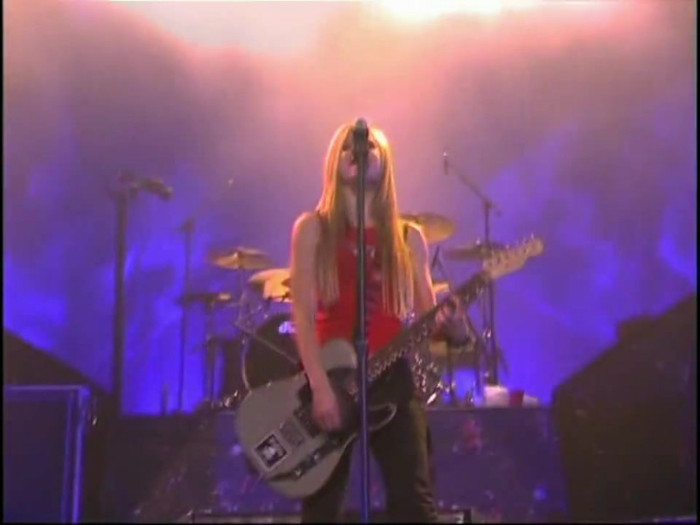 Bonez Tour Documentary [HD] Part2 - Avril Lavigne 0765