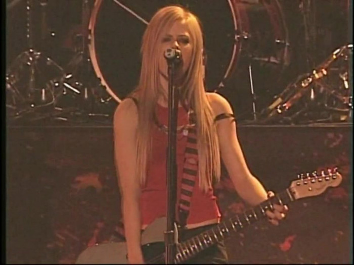 Bonez Tour Documentary [HD] Part2 - Avril Lavigne 2716