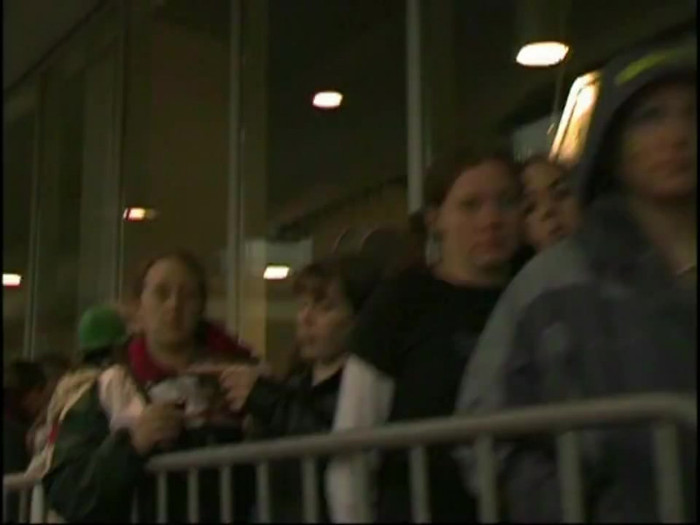 Bonez Tour Documentary [HD] Part2 - Avril Lavigne 0285