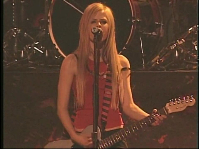 Bonez Tour Documentary [HD] Part2 - Avril Lavigne 2721
