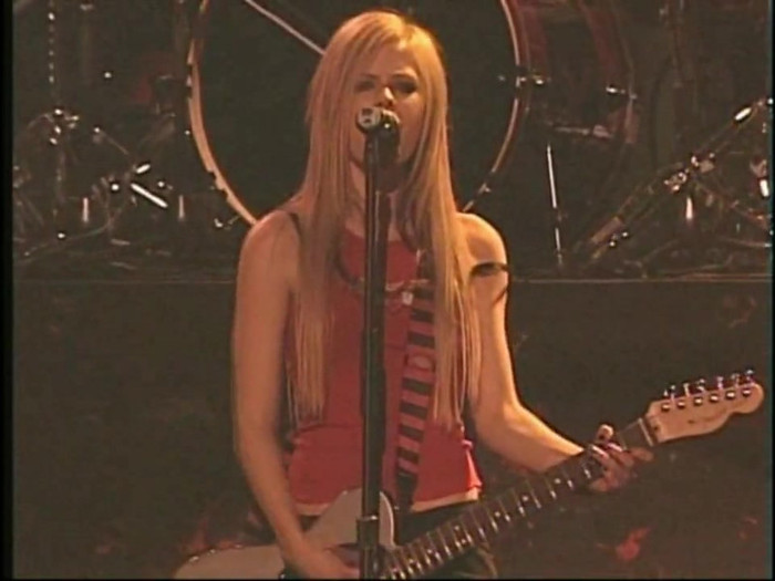 Bonez Tour Documentary [HD] Part2 - Avril Lavigne 2722