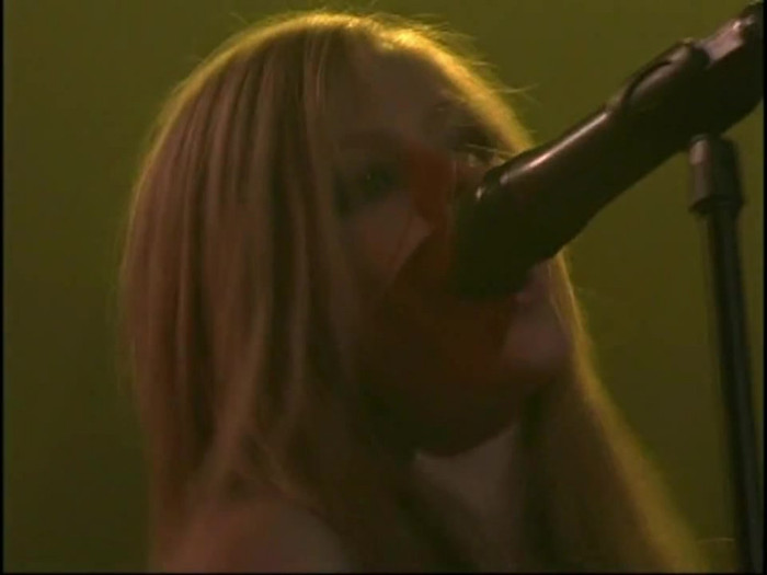 Bonez Tour Documentary [HD] Part2 - Avril Lavigne 1260 - Avril - Lavigne - 2008 - Bonez - Tour - Documentary - oo3