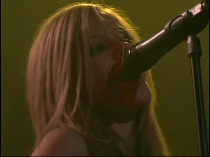 Bonez Tour Documentary [HD] Part2 - Avril Lavigne 1265