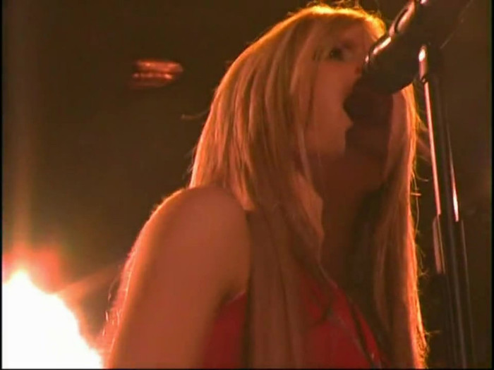 Bonez Tour Documentary [HD] Part2 - Avril Lavigne 2730