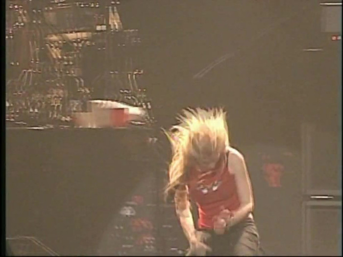 Bonez Tour Documentary [HD] Part2 - Avril Lavigne 2255