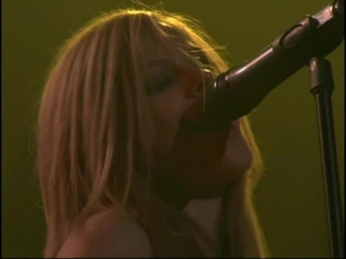 Bonez Tour Documentary [HD] Part2 - Avril Lavigne 1269