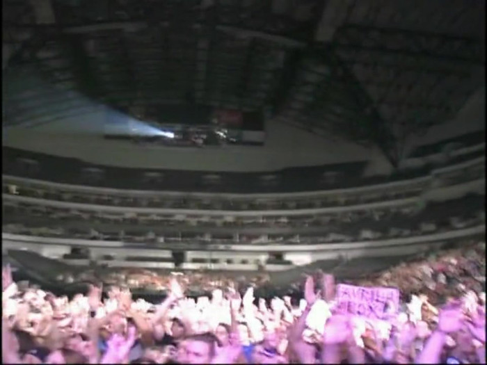 Bonez Tour Documentary [HD] Part2 - Avril Lavigne 0788