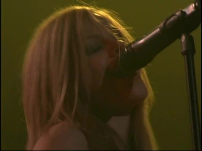 Bonez Tour Documentary [HD] Part2 - Avril Lavigne 1270