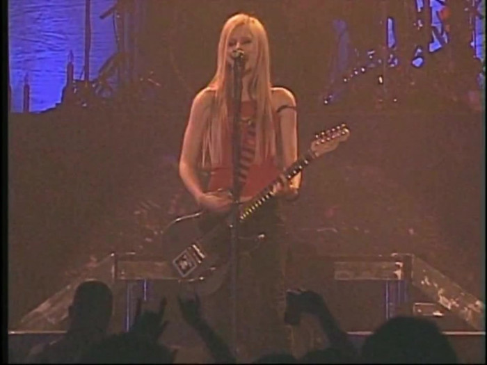 Bonez Tour Documentary [HD] Part2 - Avril Lavigne 1754