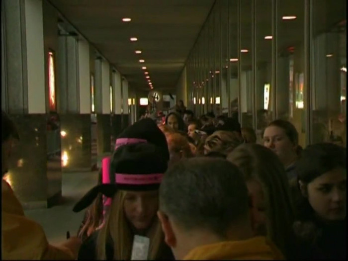 Bonez Tour Documentary [HD] Part2 - Avril Lavigne 0303