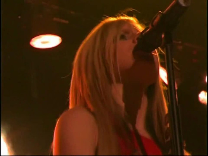 Bonez Tour Documentary [HD] Part2 - Avril Lavigne 2737