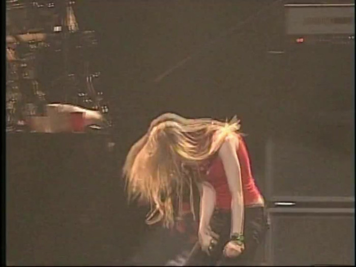 Bonez Tour Documentary [HD] Part2 - Avril Lavigne 2258