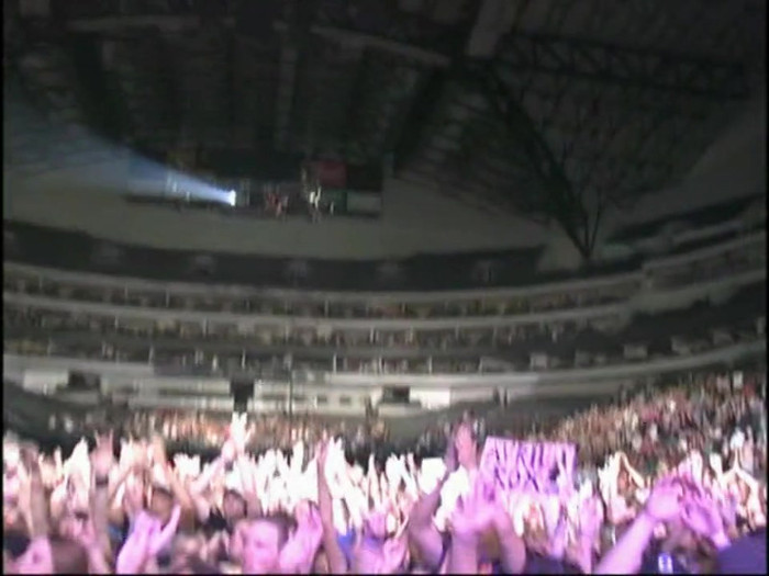 Bonez Tour Documentary [HD] Part2 - Avril Lavigne 0792