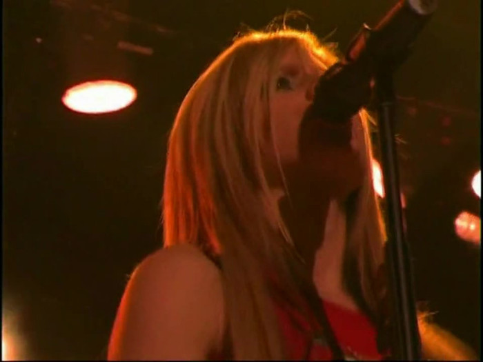 Bonez Tour Documentary [HD] Part2 - Avril Lavigne 2739