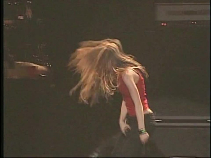 Bonez Tour Documentary [HD] Part2 - Avril Lavigne 2260