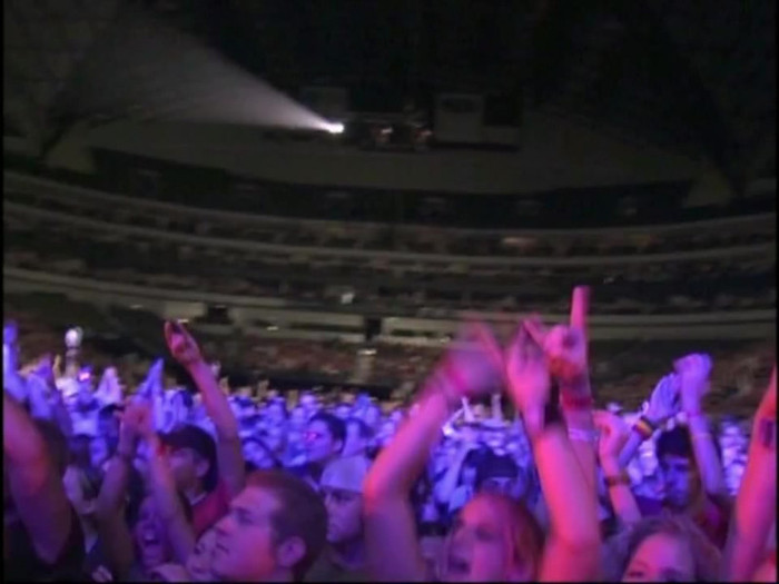 Bonez Tour Documentary [HD] Part2 - Avril Lavigne 2740