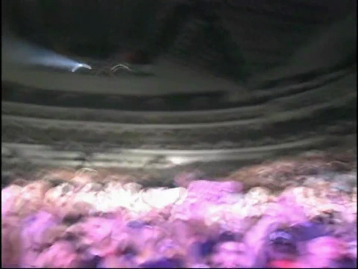 Bonez Tour Documentary [HD] Part2 - Avril Lavigne 0797