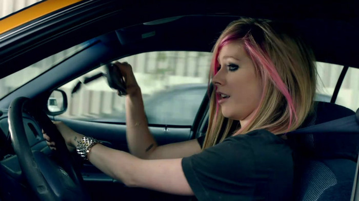 Avril Lavigne - What The Hell_youtube_original 0820