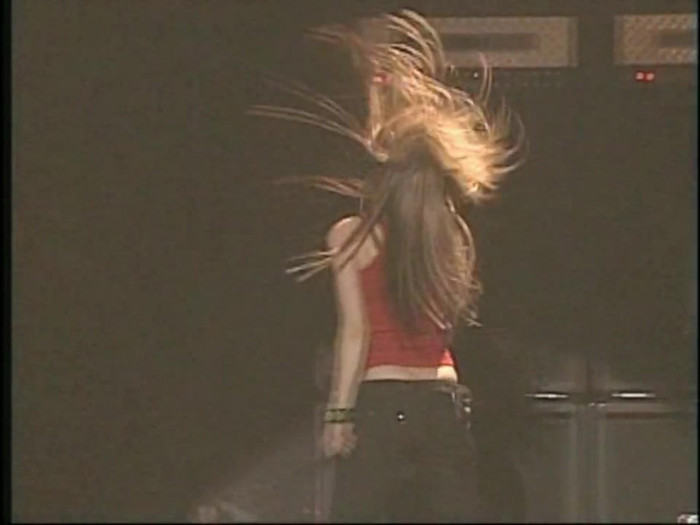 Bonez Tour Documentary [HD] Part2 - Avril Lavigne 2266