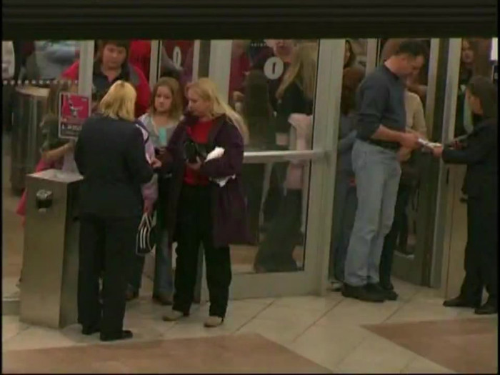 Bonez Tour Documentary [HD] Part2 - Avril Lavigne 0315