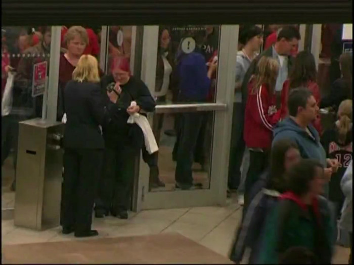 Bonez Tour Documentary [HD] Part2 - Avril Lavigne 0322