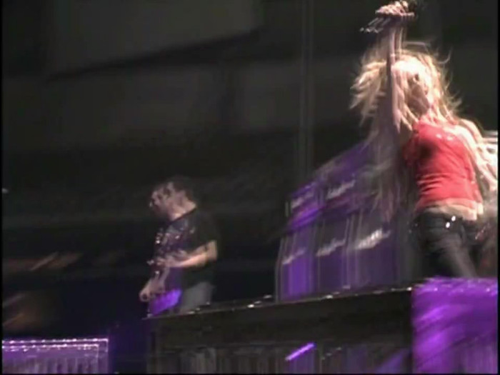 Bonez Tour Documentary [HD] Part2 - Avril Lavigne 1773