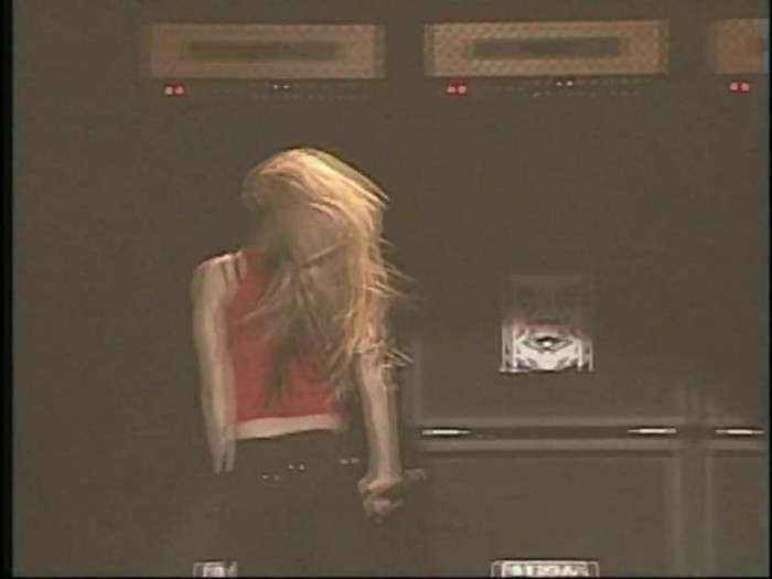 Bonez Tour Documentary [HD] Part2 - Avril Lavigne 2275