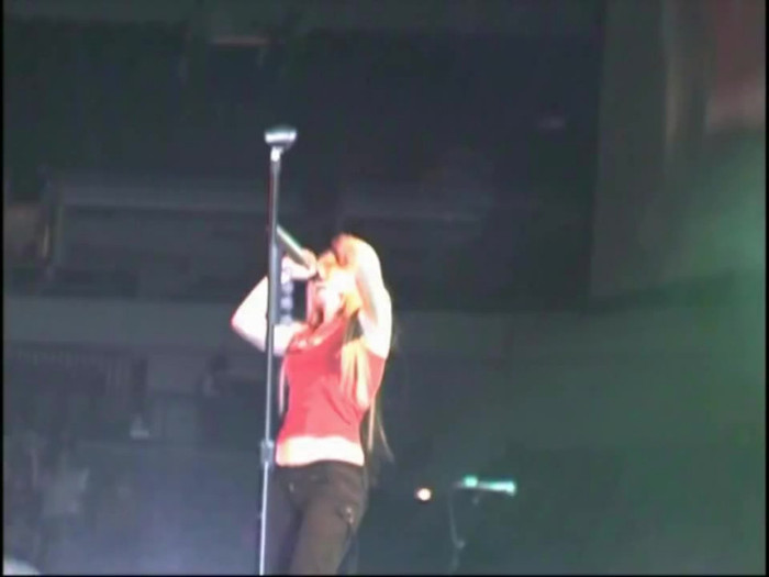 Bonez Tour Documentary [HD] Part2 - Avril Lavigne 1298